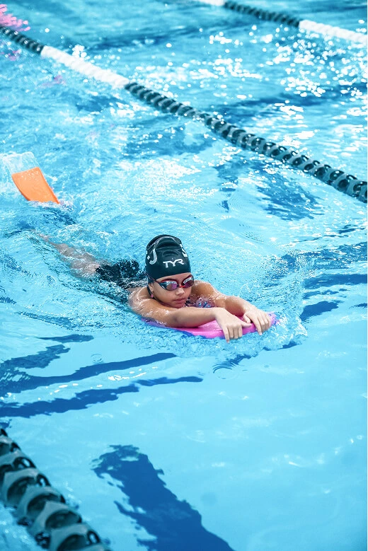 learn-to-swim-kickboard2