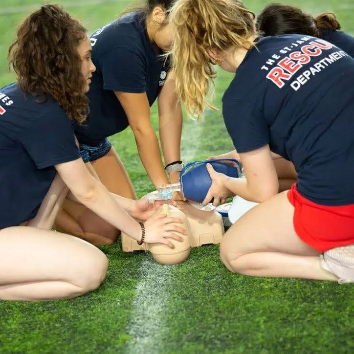 safety and rescue classes for lifeguards at the st james