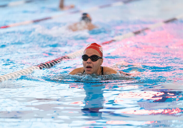 masters-swimming-female-athlete